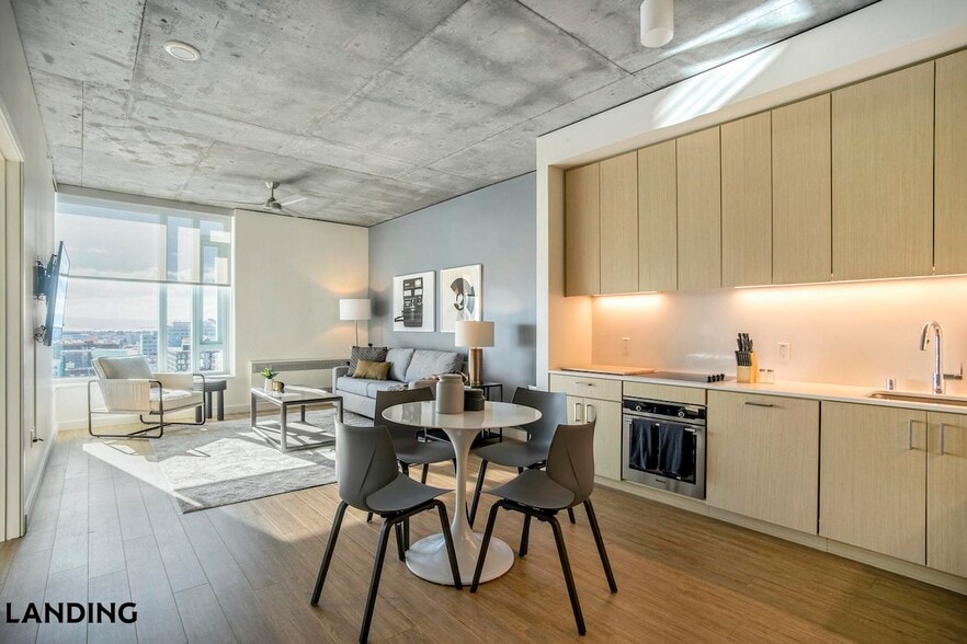 Building Photo - 1529 N Fremont St