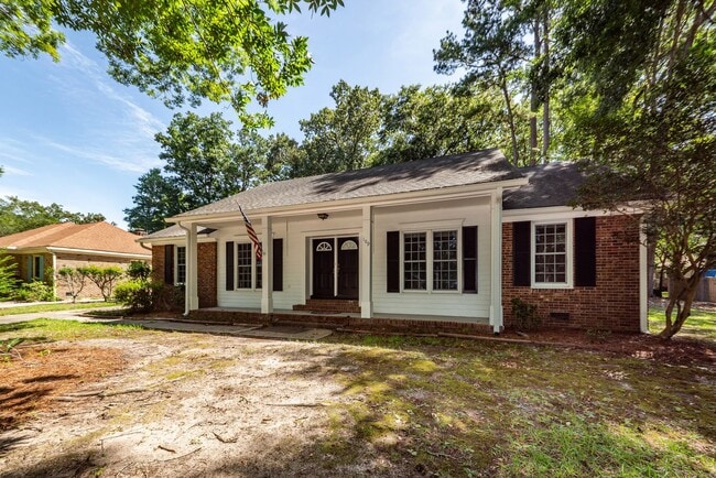 Primary Photo - 3 Bedroom 2 Bath Home in Kings Grant - Sum...