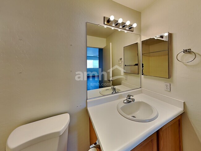 Building Photo - 15030 N 150th Ln