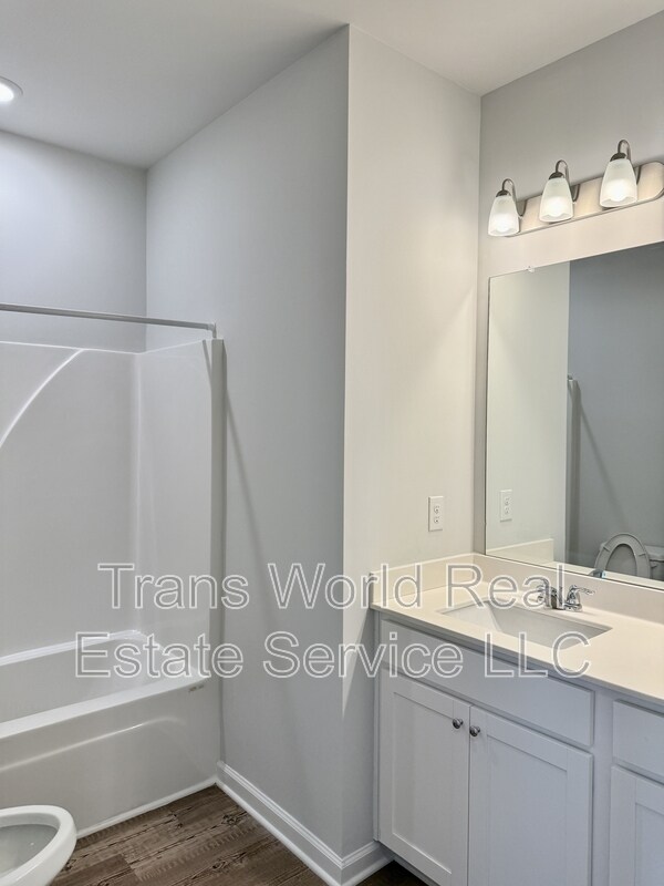 Building Photo - 2090 Ecoland Dr