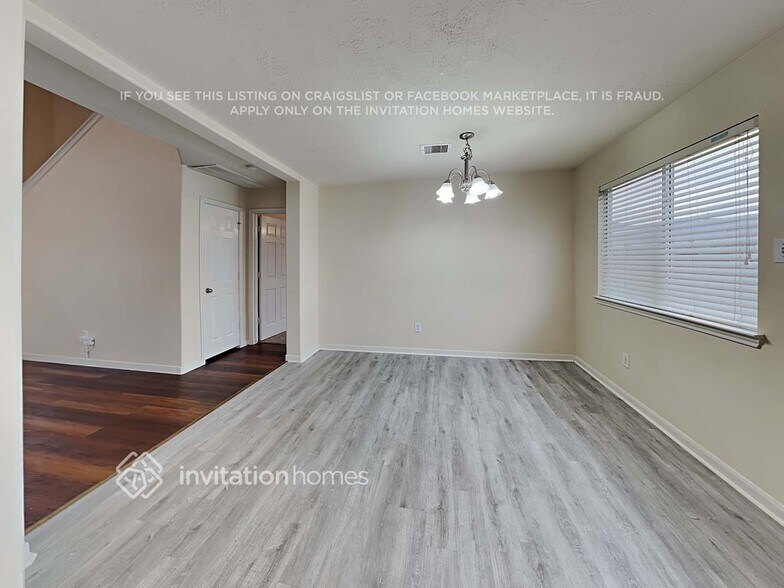 Building Photo - 1411 Baychester Ln