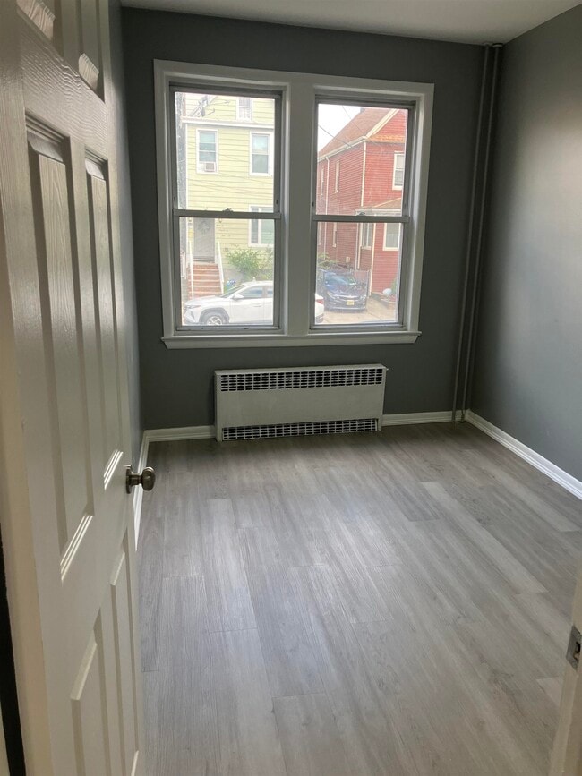 Building Photo - 593 Avenue A