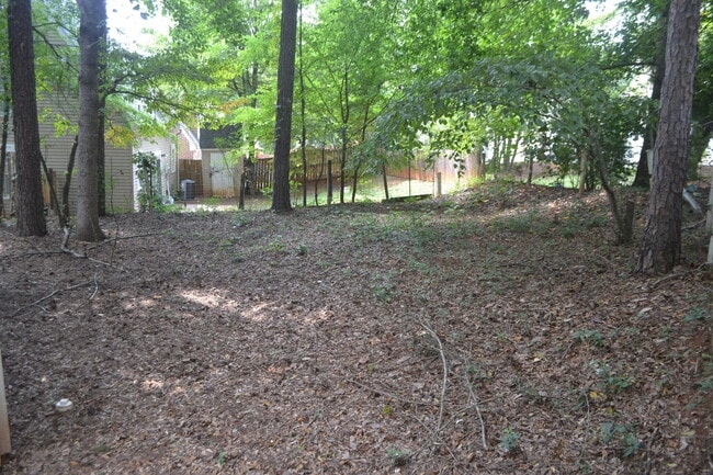 Building Photo - Adorable Studio Cottage in Central
