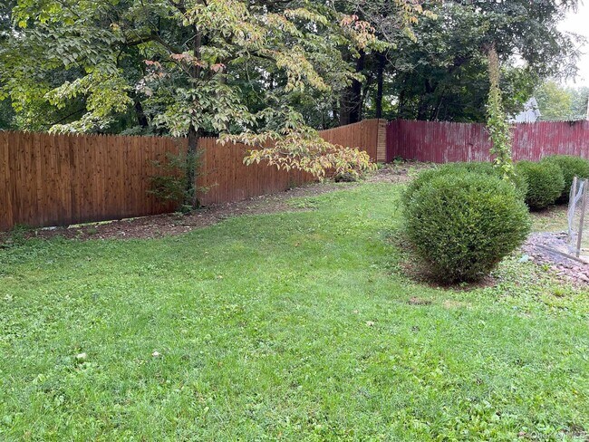 Building Photo - 8 James St