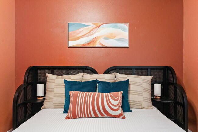 Building Photo - 7157 W Windrose Dr