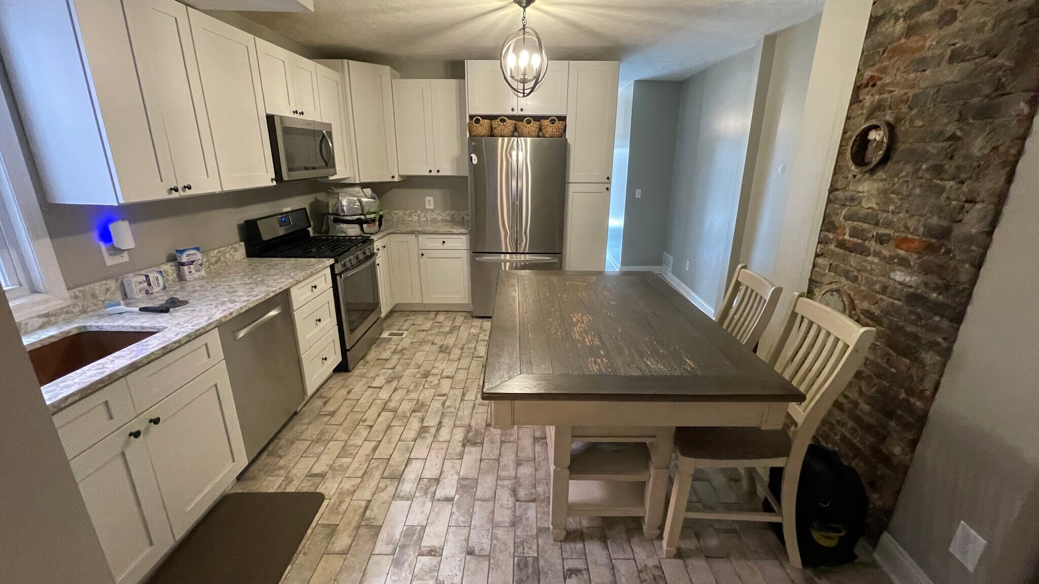 Building Photo - 615 Tripoli St