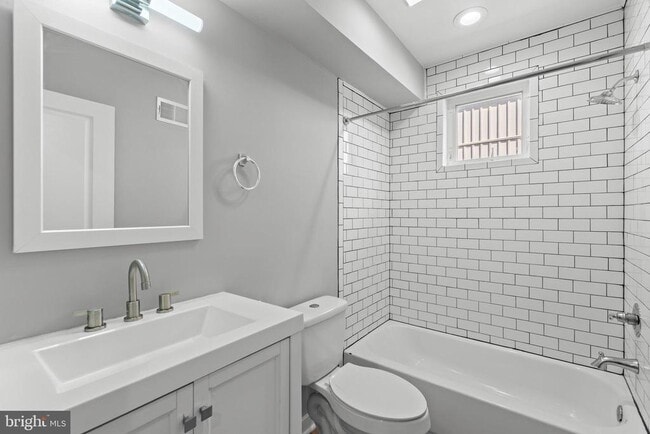 Building Photo - 815 Perkiomen St