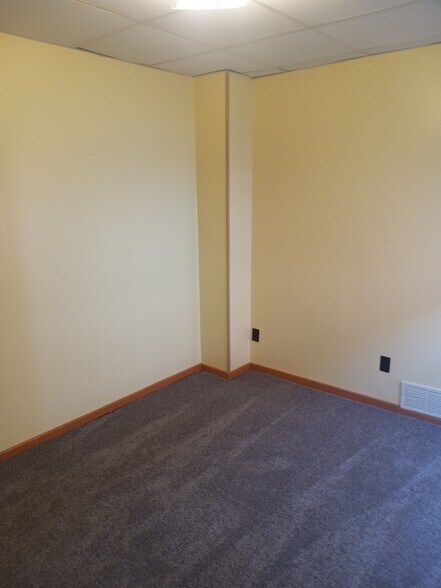 Dining room - 646 Beaver Ave