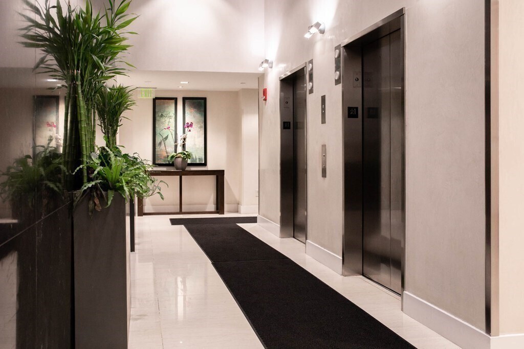 Building Photo - 80 Broad St