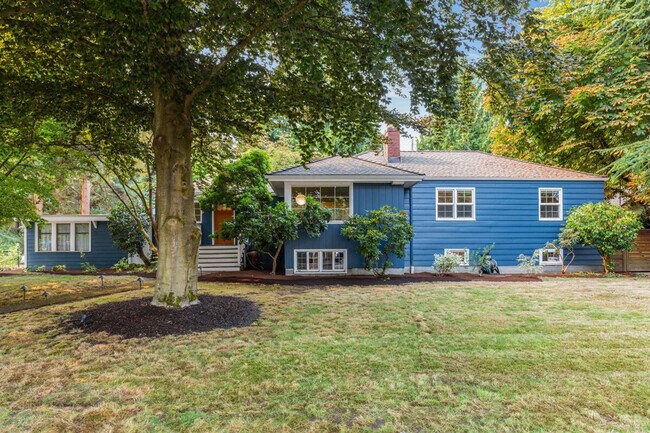 Building Photo - 3177 NE 84th St