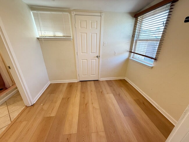 Building Photo - Updated 3 Bed/2 Bath Home For Rent!