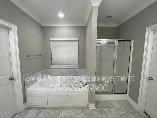 Building Photo - 12459 N Stumberg Villas Ct