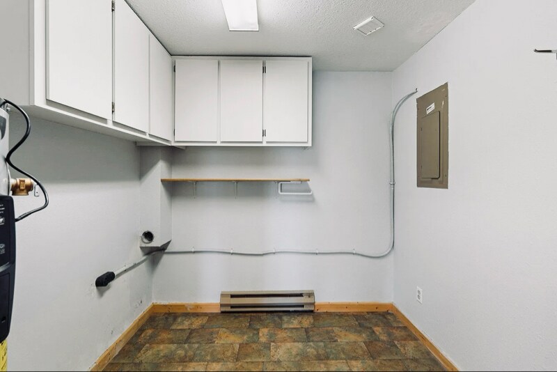 Building Photo - 124 Woodacres Dr