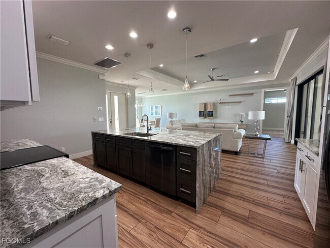 Building Photo - 4402 Chiquita Blvd S