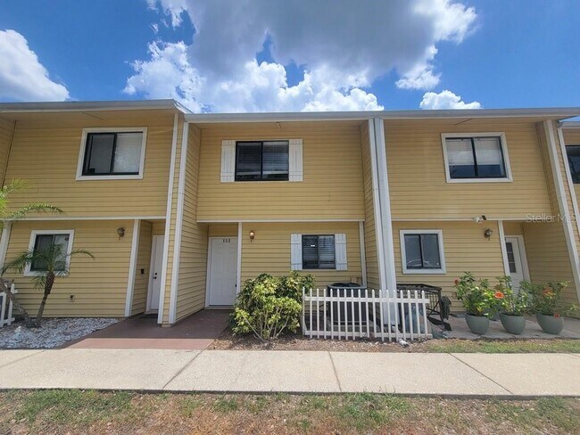 Primary Photo - 22604 Watersedge Blvd