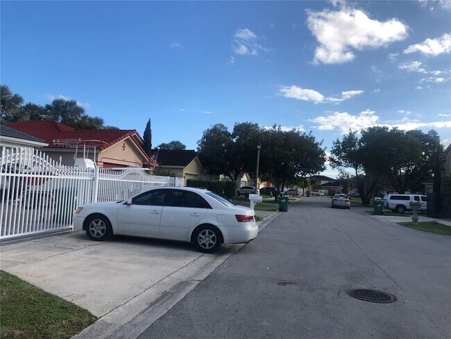 Building Photo - 24221 SW 107th Ave