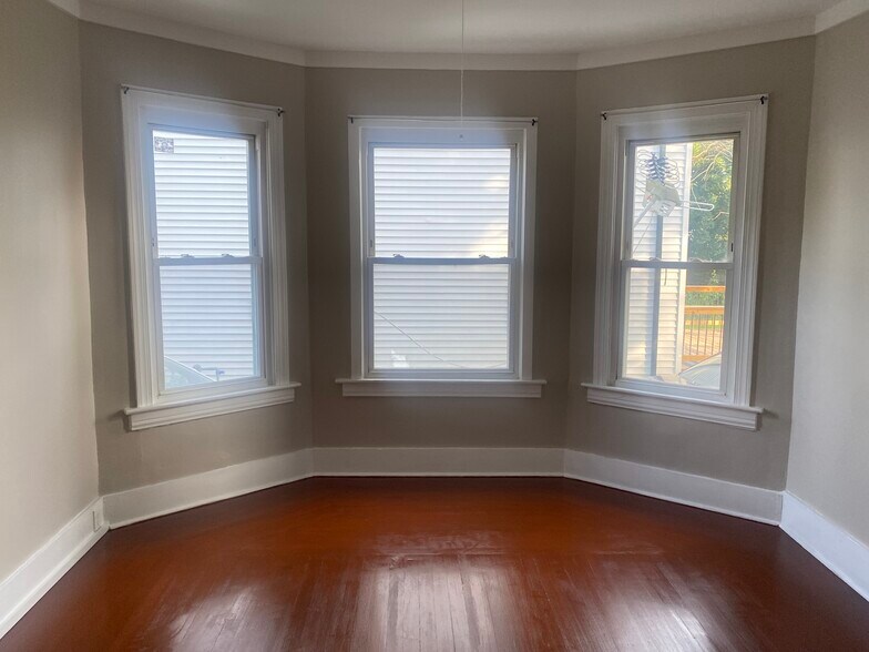 living room - 22 Crane St