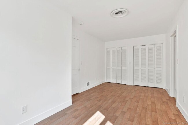 Building Photo - 231 N Georges Hill Rd