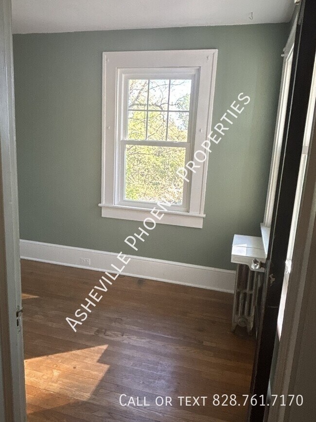 Building Photo - 31 Lucerne Ave