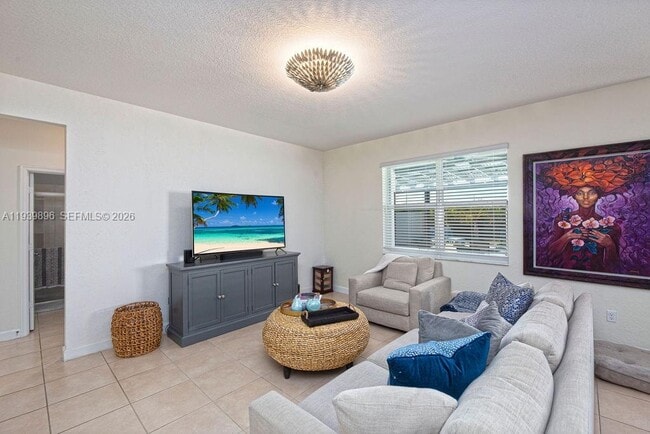 Building Photo - 8175 NW Greenbank Cir