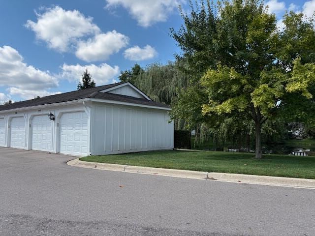 Building Photo - 2692 S Knightsbridge Cir