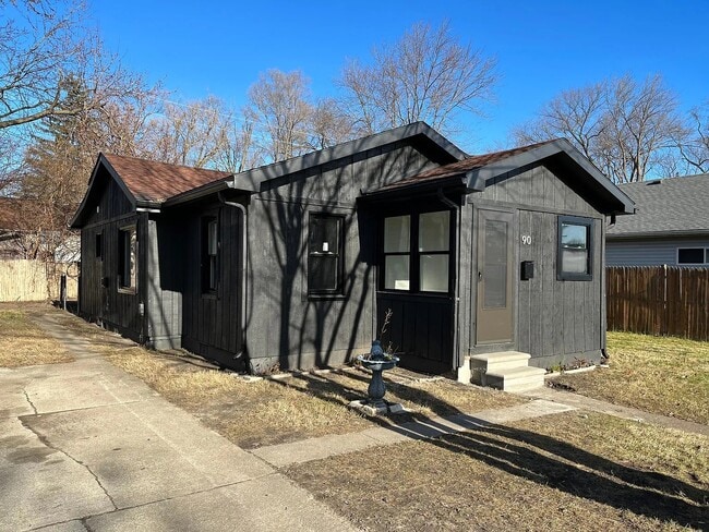 Building Photo - 90 W Meyers Ave