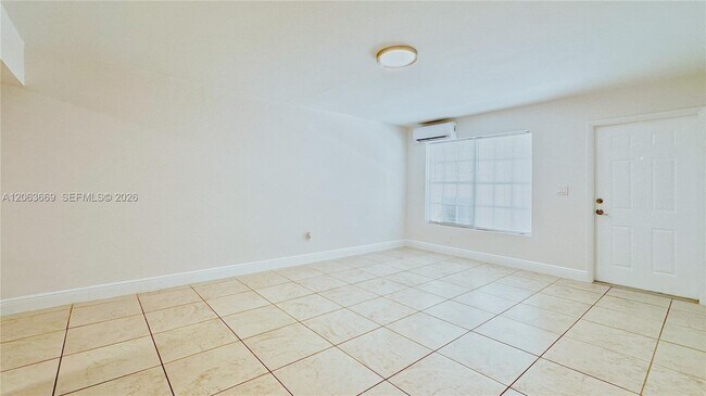 Building Photo - 286 NW 39th St