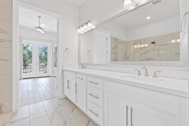 Building Photo - 102 Majestic Arroyo Way