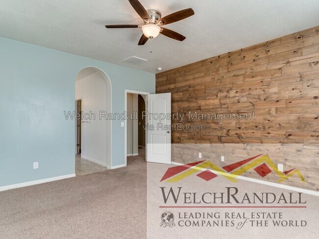 Building Photo - 897 Oxford Dr