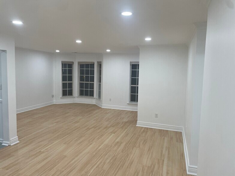 Living Room - 41 Walnut St