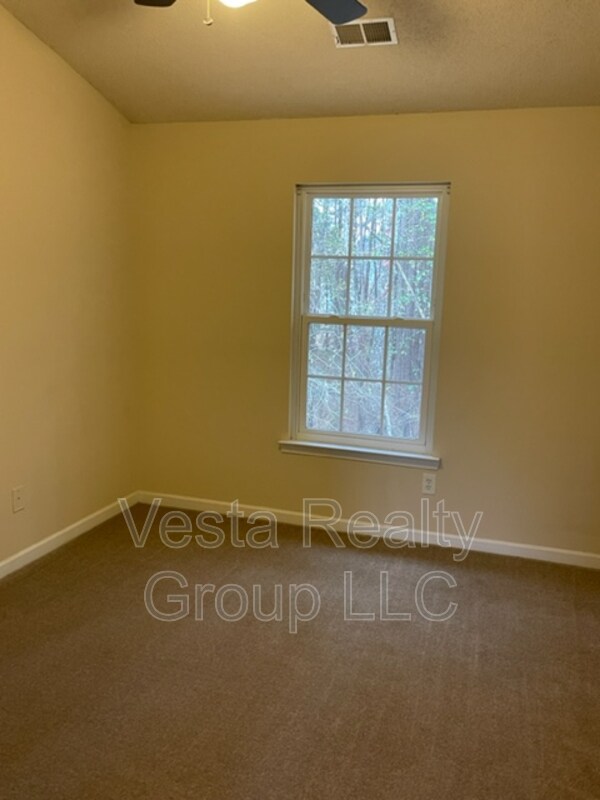 Building Photo - 207 London Dr