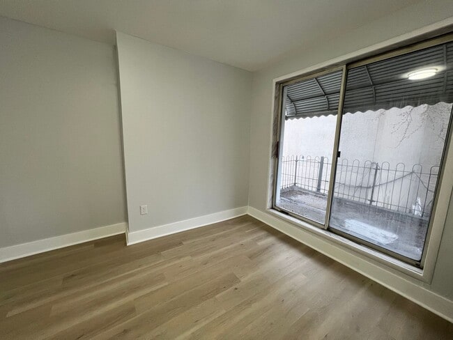 Building Photo - Renovated 3BR/1.5Bth House! Section 8 ONLY!!