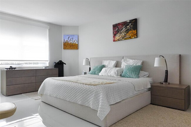 Building Photo - 1950 S Ocean Dr