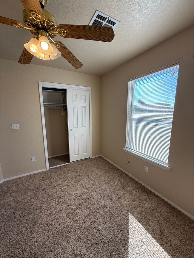 Building Photo - 4 Bedroom Home in Sonoma Ranch