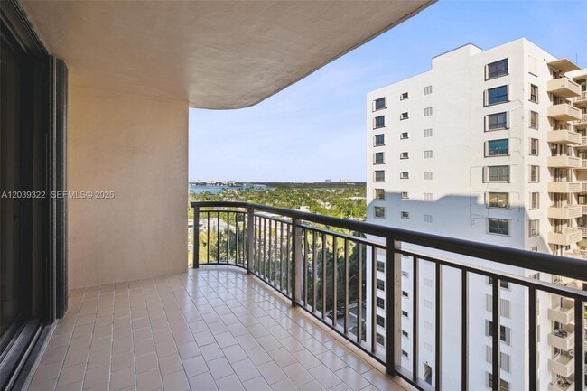 Building Photo - 10175 Collins Ave