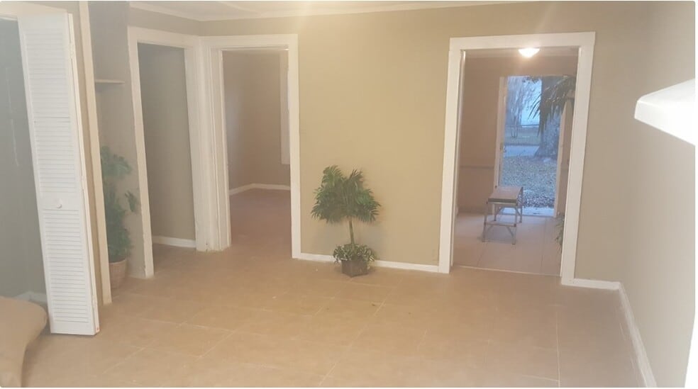 Building Photo - 1935 W Walnut St