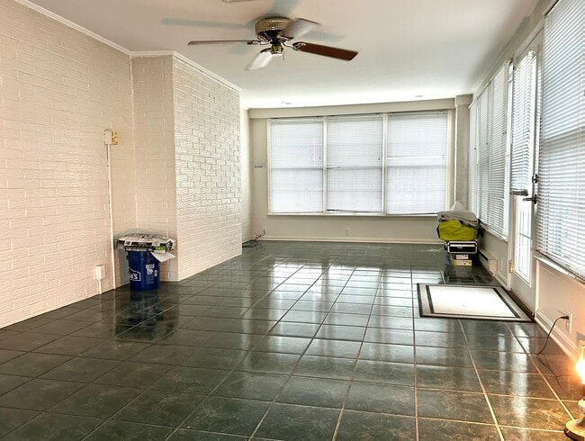 Building Photo - 708 Flintlock Dr