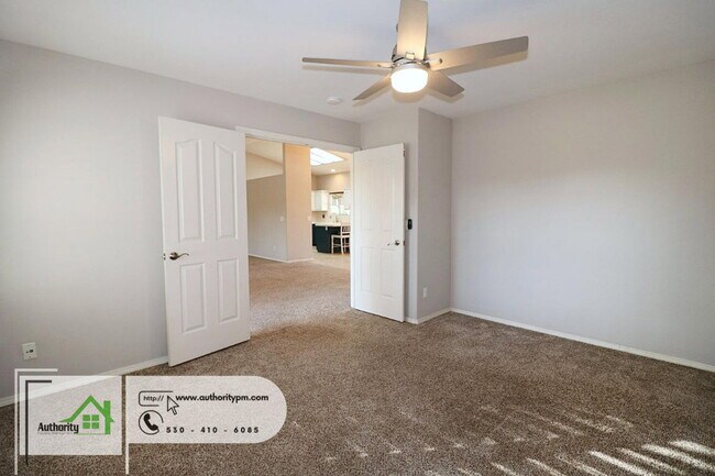 Building Photo - 2378 Castlewood Dr