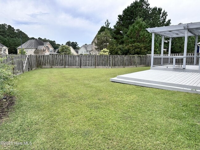 Building Photo - 300 Walkens Woods Ln