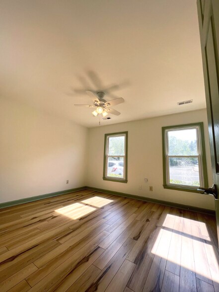 Building Photo - 3324 Tarleton W