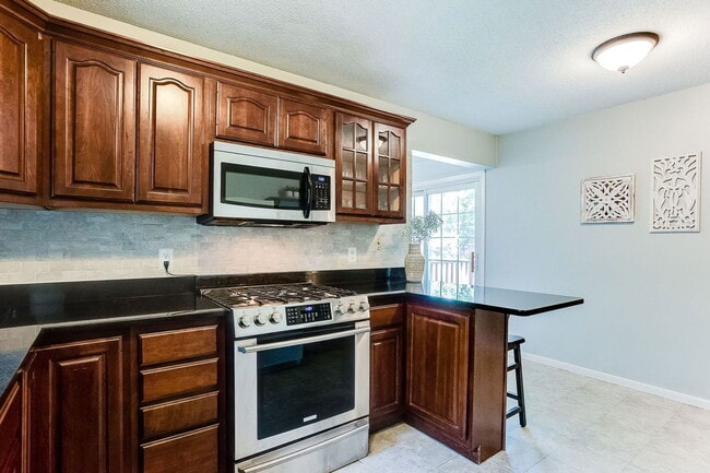 Building Photo - 3020 Maryland Ave S