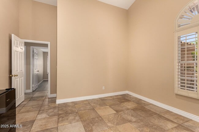 Building Photo - 1249 E Villa Maria Dr