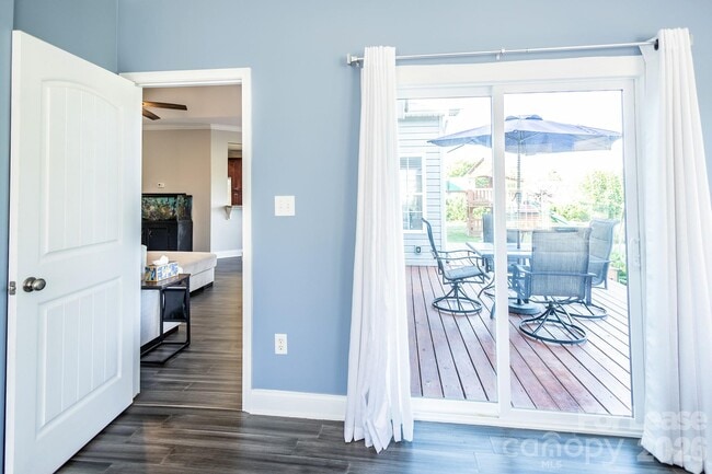 Building Photo - 141 Logan Ridge Dr