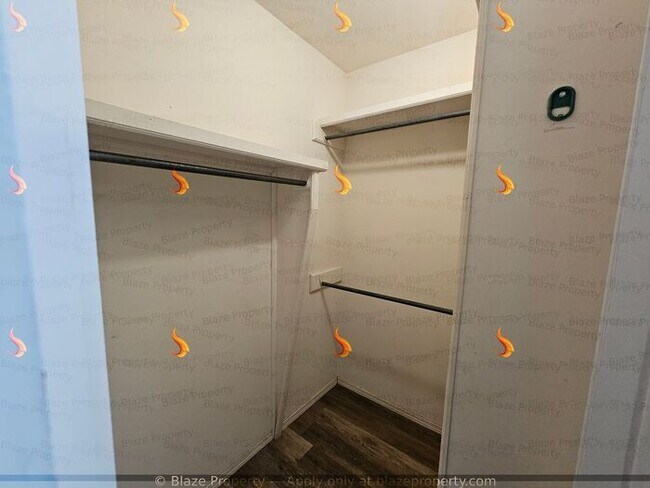 Building Photo - Now Leasing: Bright & Beautiful 3 Bed / 2 ...