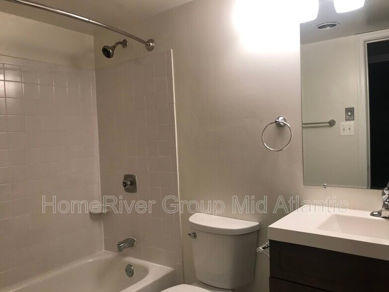 Building Photo - 10212 Bushman Dr