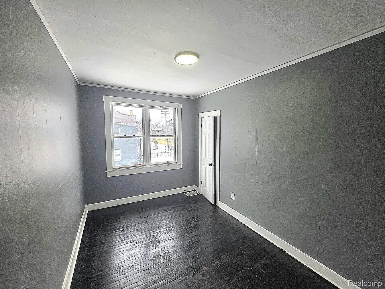 Building Photo - 2676 Sturtevant St