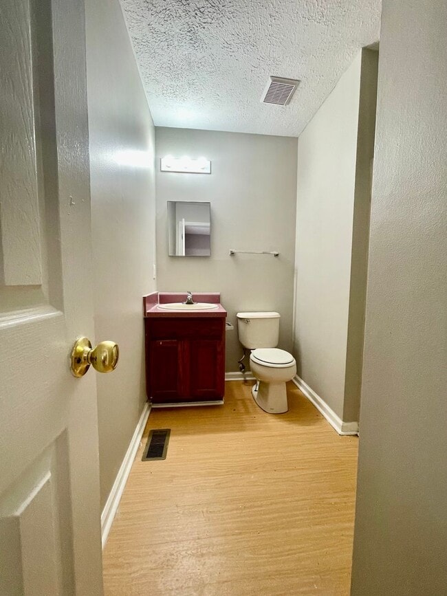 Building Photo - (Hold$5K)TomSadler935