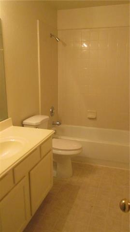 Building Photo - 3929 Iris Ct