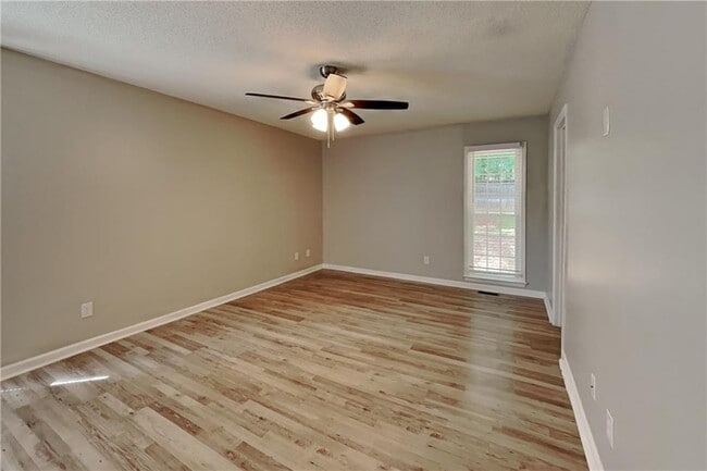 Building Photo - 3912 Sharpel Ln NW