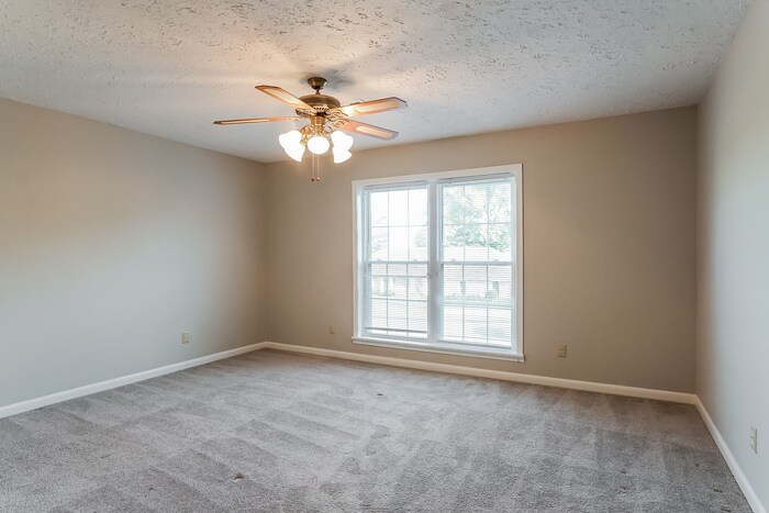 Building Photo - 7033 Brassie Bend